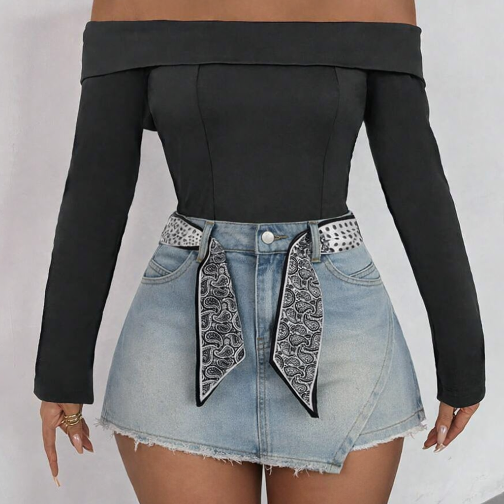 MOD Ženske Kratke Farmerke Sa Asimetričnom Panturom I Bočnim Džepovima