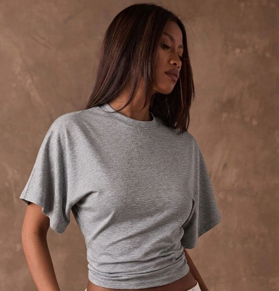 Airaco Bijela Majica S Labavim Fitom, Moderna Za Ljeto