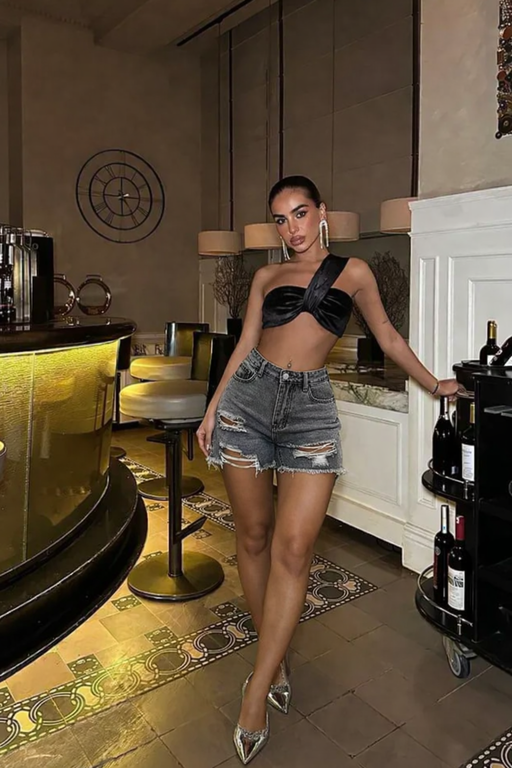 Ženske kratke traperice sa visokim strukom i frayed hem-om