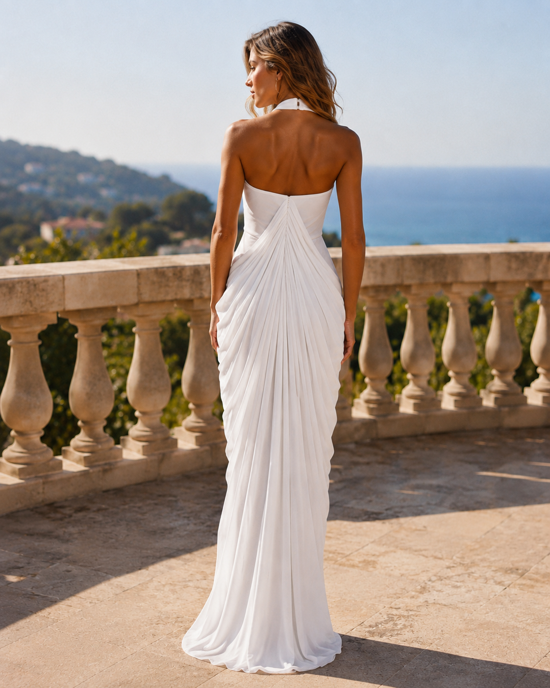 Elegantna minimalistička bijela svečana maxi haljina za žene od elastične mrežaste tkanine s halter izrezom i punim nabiranjem