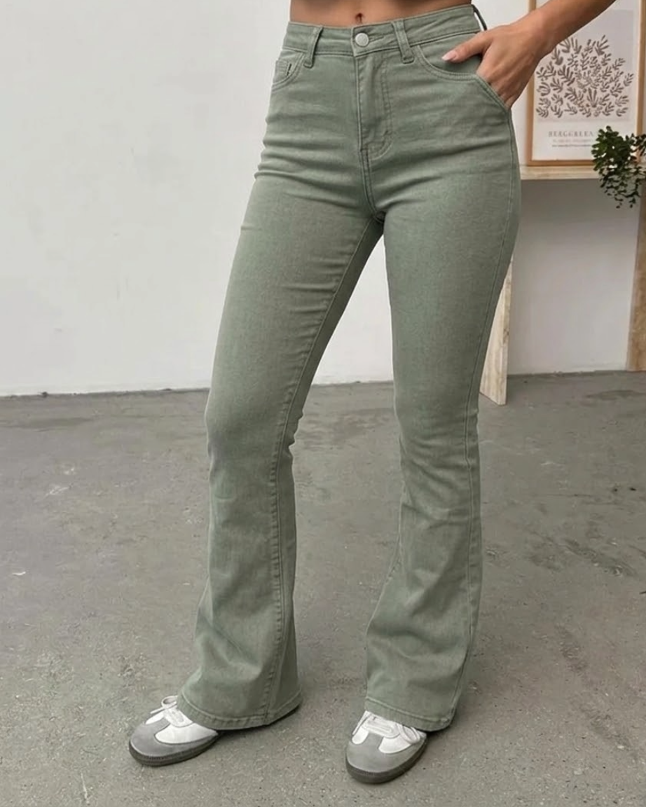 GILIPUR Stil Flare Farmerke za Žene, Visok Struk, Slim Fit, Elastične, Elegantan i Moderan Ležerna Streetwear, Retro za Zimu i Proljeće, Idealni Poklon za Novu Godinu, Dan Zaljubljenih, Prikazuje Uređen Ležeran Stil, Savršeno za Formalne Događaje, Casu